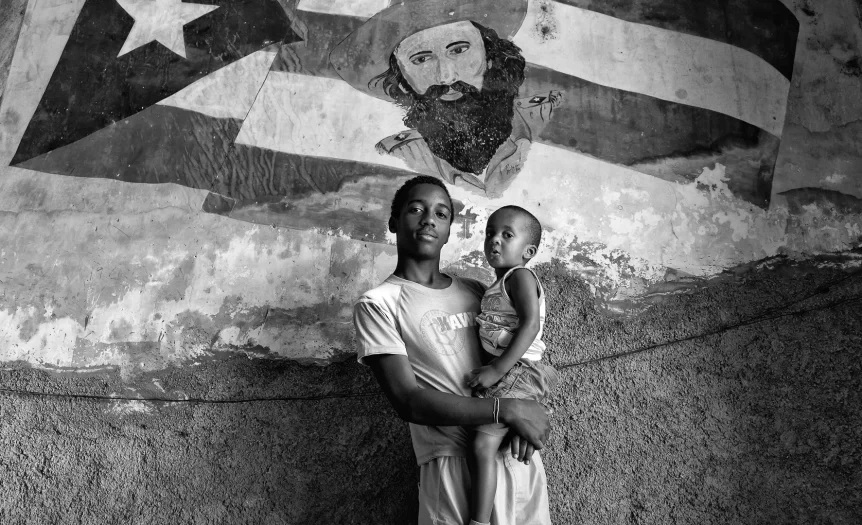 Mural com Camilo Cienfuegos.