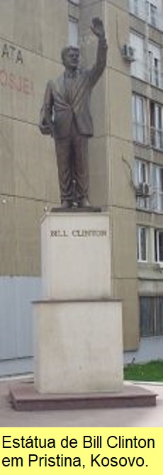 Estátua de Bill Clinton em Pristina.
