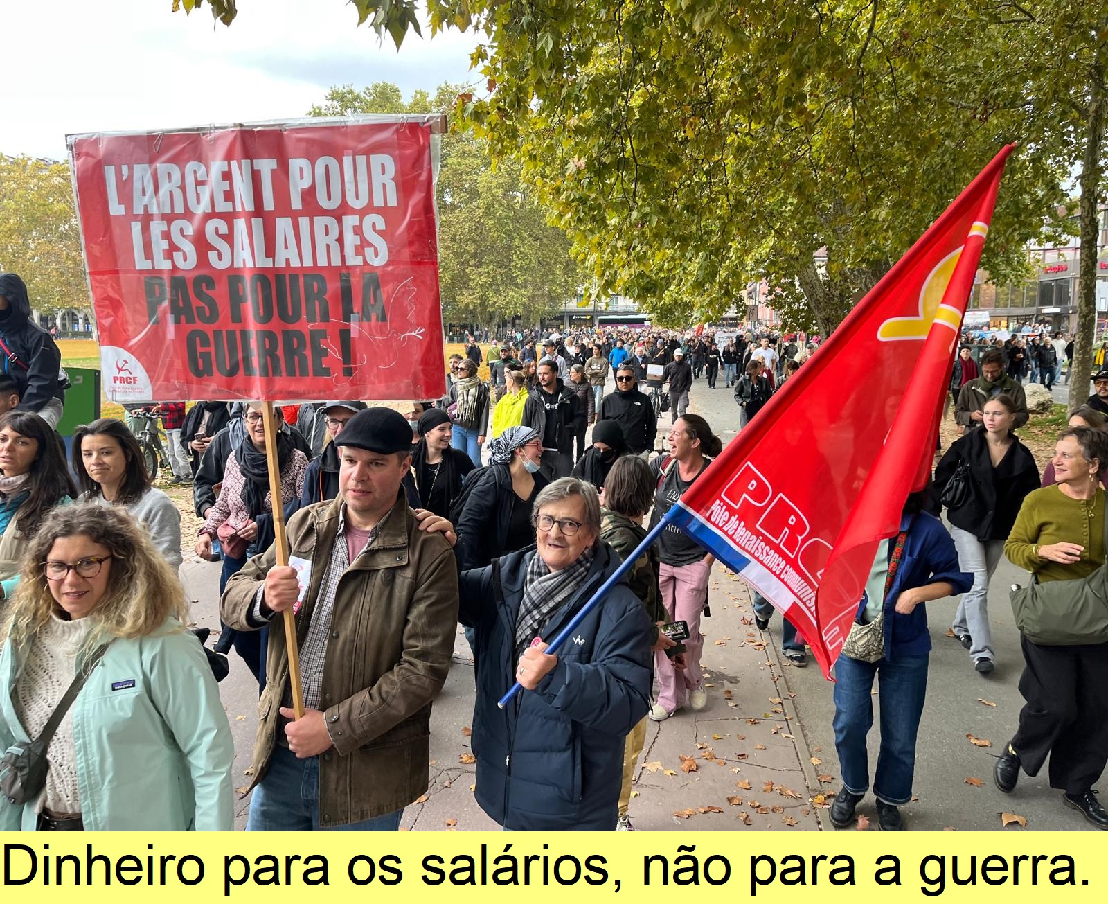 Dinheiro para os salários, não para a guerra .