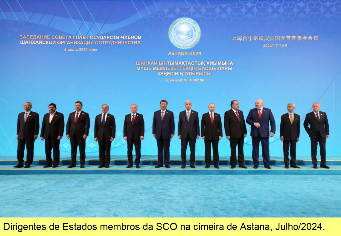 Dirigentes de Estados membros da SCO na cimeira de Astana.