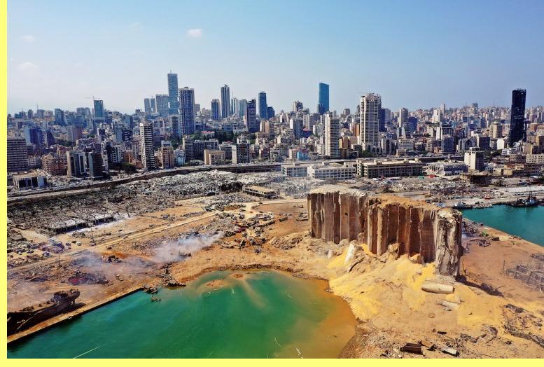 Porto de Beirute ap�s a explos�o.