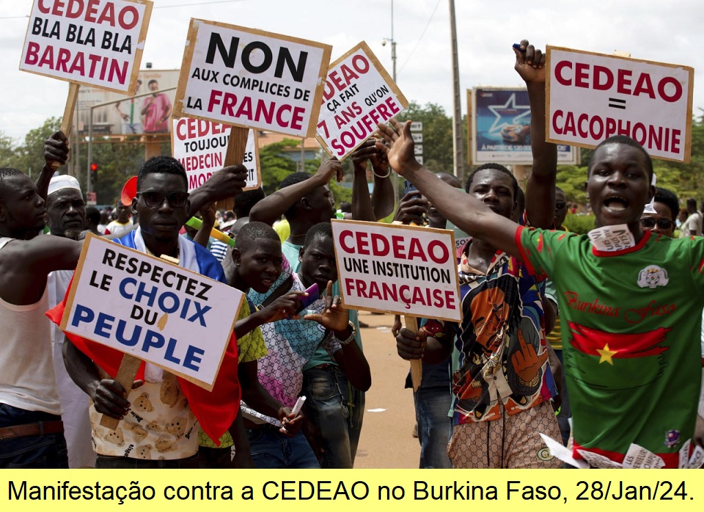 Manifestação contra a CEDEAO no Burkina Faso.