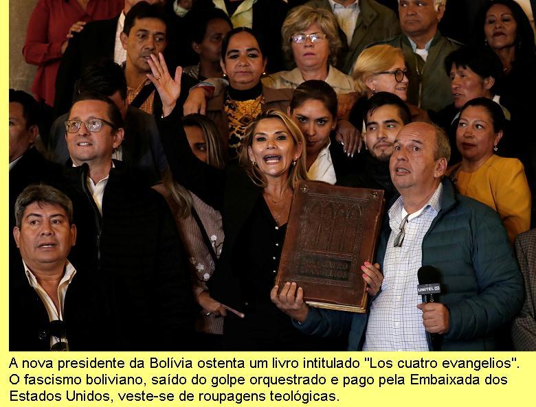 Jeanine ��ez e sua entourage.