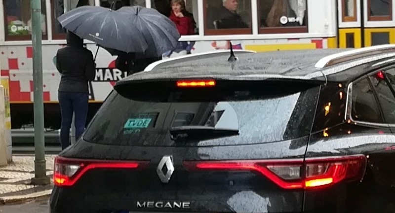 Viatura TVDE em Lisboa.