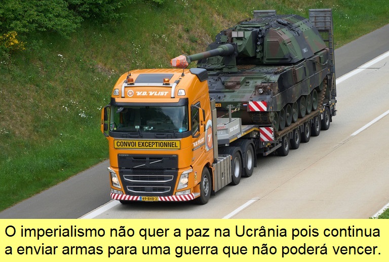 Tanque enviado para a Ucrânia.