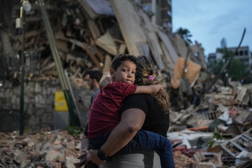 Depois do sismo.